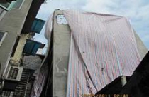 Nhà 5 tầng xây không phép bị nghiêng 