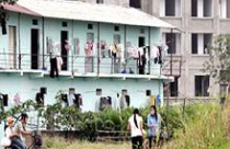 Xây nhà cho công nhân: Vừa khuyến khích vừa bắt buộc 