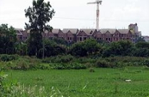 Đại hạ giá bất động sản để kích cầu