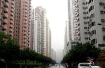 Doanh nghiệp có "đổ vỡ", giá nhà vẫn còn cao ngất