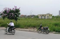 Phung phí đất vàng: Hà Nội bỏ hoang đất triệu đô 