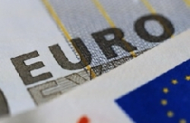 Thế giới đối mặt thắt chặt tín dụng, giảm kinh tế 