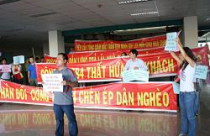 Giải cứu thị trường nhà đất 