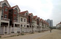 Chặn kênh cấp vốn cho thị trường bất động sản