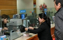 Rập rình hạ lãi suất 