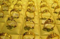 Giá vàng trụ vững trên mốc 45 triệu đồng/lượng 