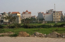 Nhà đất cỡ nhỏ hút khách 