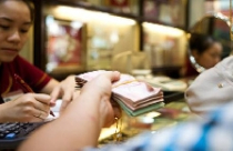 Bong bóng tài chính: Việt Nam rủi ro hơn thế giới? 