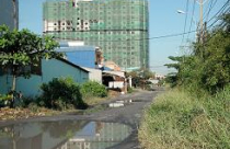 “Thị trường nhà ở thời khốn khó”: Chủ đầu tư “né” khách hàng?