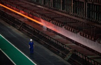 Thép Trung Quốc suy giảm vì nền kinh tế bất ổn