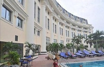 DN Việt mua lại khách sạn ngoại sẽ gặp rủi ro gì?