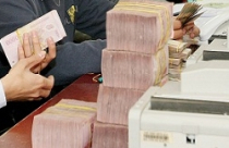 Thiếu vốn, chủ đầu tư “qua mặt” khách hàng 