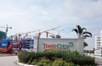 Cũ, mới cùng chuyển động