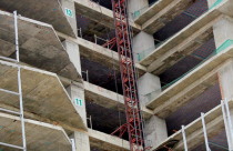 Nghịch lý nhà thương mại rẻ hơn nhà thu nhập thấp