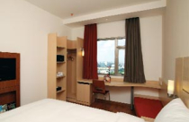 Thời điểm tham gia phân khúc khách sạn hạng trung