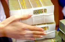 Bao nhiêu lãi suất “ở lại” ngân hàng?