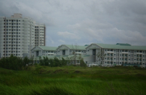 Nhà giá thấp... vẫn quá cao