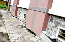 'Nhà tái định cư hư hỏng, Sở xây dựng phải có trách nhiệm'