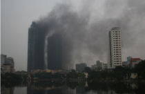 Tháp đôi EVN xây xong mới xin… giấy phép