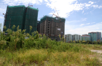 Vi phạm đất đai, 3 năm mới thu hồi được 15/29 dự án