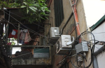 Sống khổ trong nhà Tây tiền tỷ