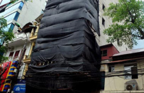 Cưỡng chế 'cắt ngọn' một loạt nhà sai phép ở Hà Nội