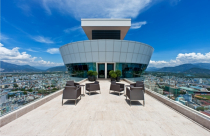 Miệt mài chào bán căn hộ penthouse