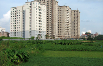 Khách mua nhà vẫn chờ giá giảm thêm