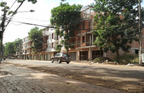 Đất “vàng” bán rẻ như cho