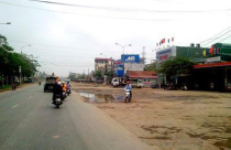 Dân kêu, chính quyền lo, nhà thầu bất lực