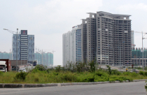 Cứu địa ốc cần dè chừng lạm phát