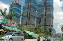 Tháo gỡ khó khăn thị trường bất động sản