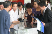 Sợ BĐS trong nước, đổ tiền mua nhà nước ngoài