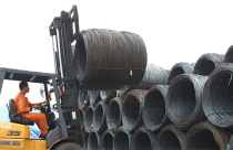 Tồn kho thép giảm mạnh