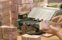 DN “né” lãi vay khủng