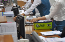 Ngập ngừng mời nhà đầu tư ngoại giải cứu ngân hàng yếu