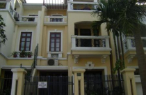 Hoàn Kiếm: Nhà tiền tỷ chào bán nhan nhản