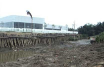 "Đại gia địa ốc vung tay lấp rạch Sài Gòn"