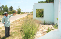 Bức xúc vì bị áp giá bồi thường đất không đúng