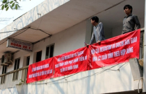 Kiện không xong, 'biểu tình' uy hiếp chủ đầu tư