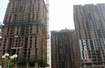 Nhiều dự án bất động sản không thực hiện đúng cam kết với khách hàng : Kiện ra tòa có phải giải pháp tối ưu?