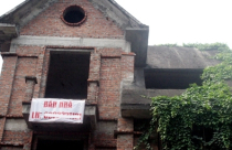 Biệt thự triệu đô: Gán nợ không xong, lỗ mấy cũng bán