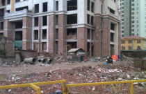 Sông Đà 12 tự tăng giá, khách hàng nổi đóa