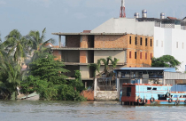 Vụ Sông Rạch Bị Xà Xẻo : Địa phương cấp “giấy thông hành”