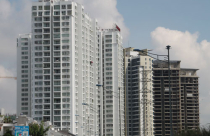 Nhà đất ế ẩm, doanh nghiệp phải hùn tiền để tiếp khách