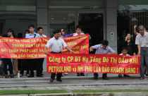 Dự án bị khách hàng ‘vây hãm’: Vẫn chưa xong