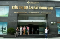 Khách vây trụ sở đòi tiền, Cen Group phủ nhận liên quan