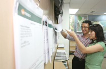 Sàn bất động sản sống nhờ bán... cà phê, trà đá