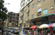 Khách mua nhà lại dọa kiện "đại gia điếu cày"