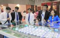 Bất động sản chật vật hút kiều hối cuối năm